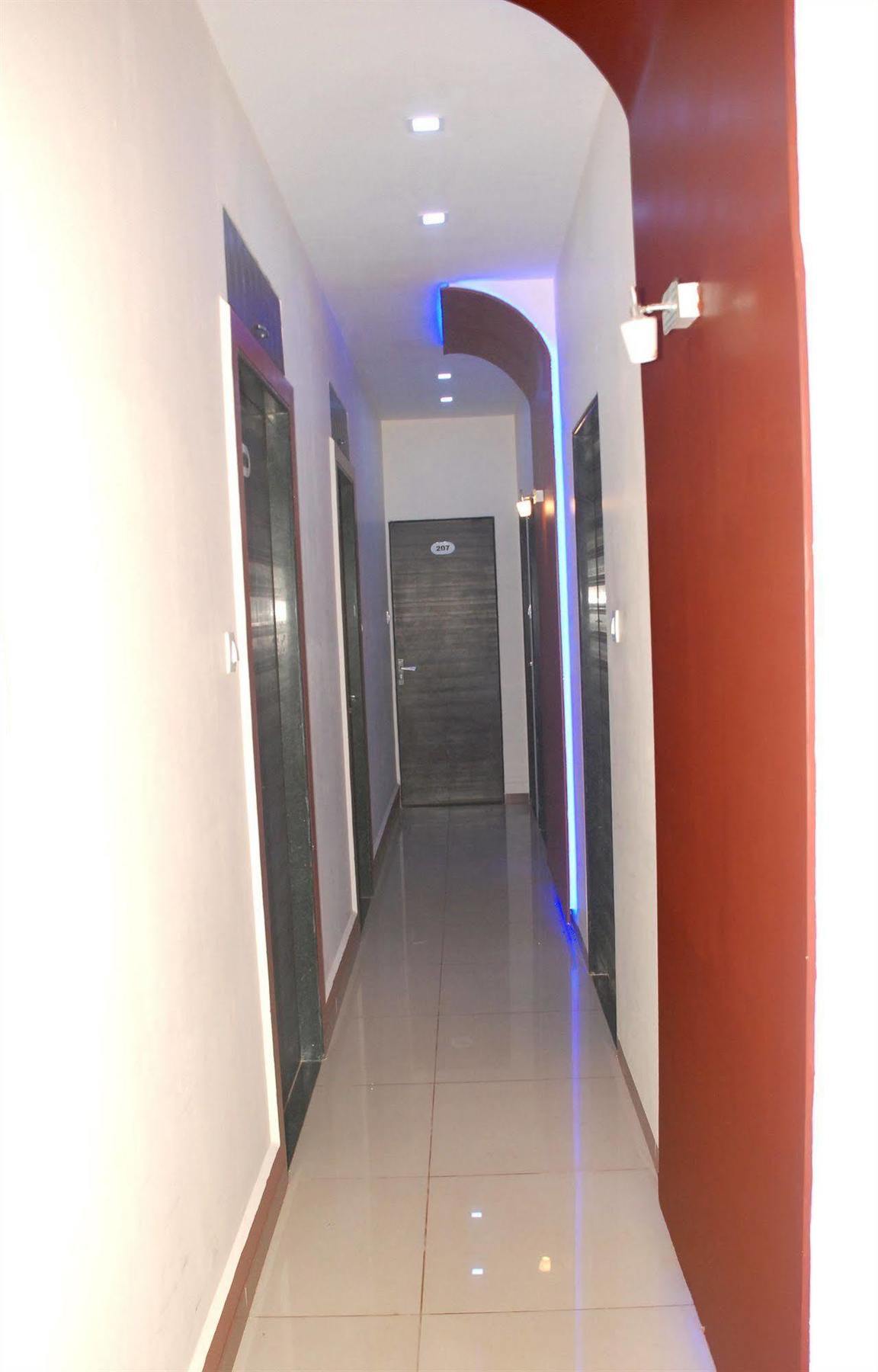 Fabexpress Adore Inn - Nr Mumbai International Airport Экстерьер фото